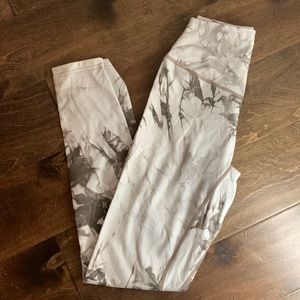 - Balance Athletica Legging